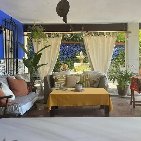 Con Piscina En La Naturaleza Holiday home